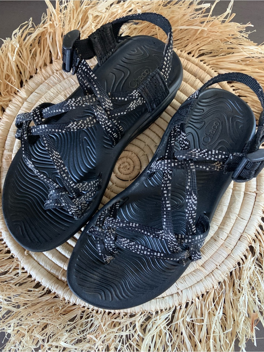 CHACO Women's Z/Volv X2 Sandals Black White 7